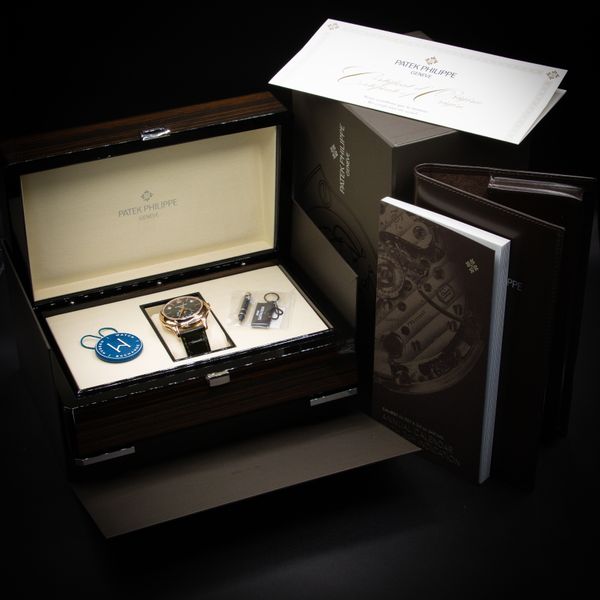 Patek Philippe Complications 5205R-011